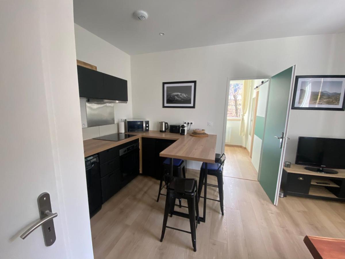 Appartement Le Cote Cour à Barcelonnette Extérieur photo